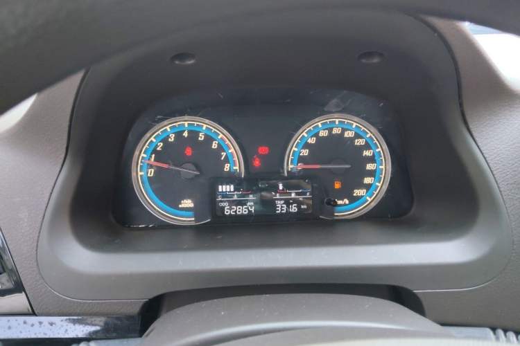 Used Baojun 730 2014 1.5L manual Comfort version 7 seats Instrument Cluster