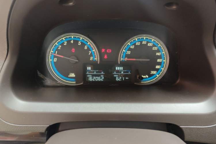 Used Baojun 730 2014 1.5L manual Comfort version 7 seats Instrument Cluster