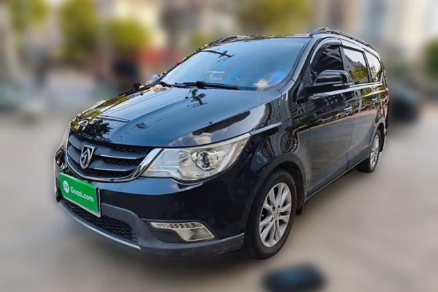 Ojetý Baojun 730 2014 1.5L manual Comfort version 7 seats
