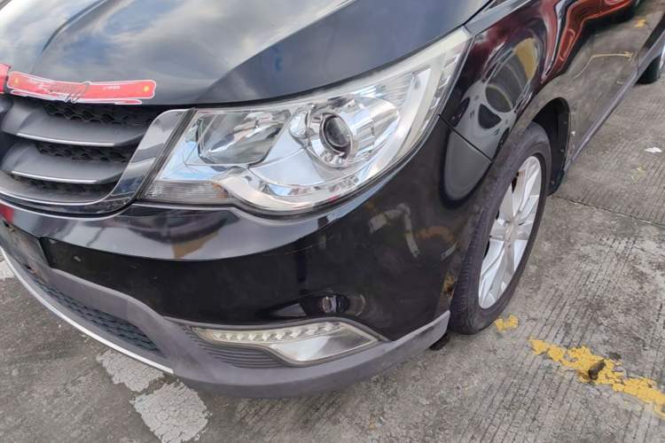 Used Baojun 730 2014 1.5L manual Comfort ESP version 7 seats Left Front Headlight