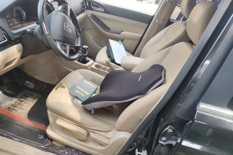Used Baojun 730 2014 1.5L manual luxury trim 7 seats Left Front Seat