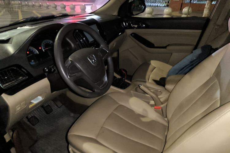Used Baojun 730 2014 1.5L manual Comfort ESP version 7 seats Left Front Seat