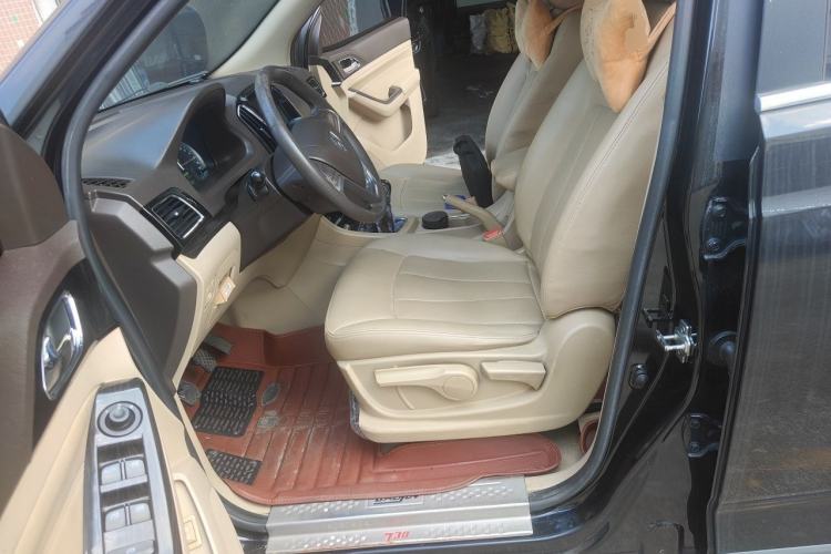 Used Baojun 730 2014 1.5L manual Comfort ESP version 7 seats Left Front Seat