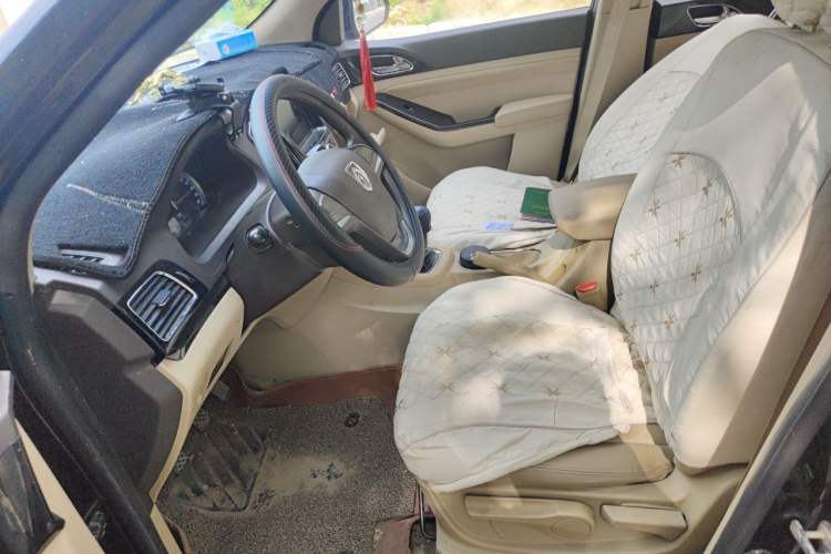 Used Baojun 730 2014 1.5L manual Comfort version 7 seats Left Front Seat