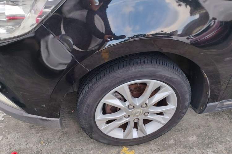 Used Baojun 730 2014 1.5L manual Comfort ESP version 7 seats Left Front Wheel Hub