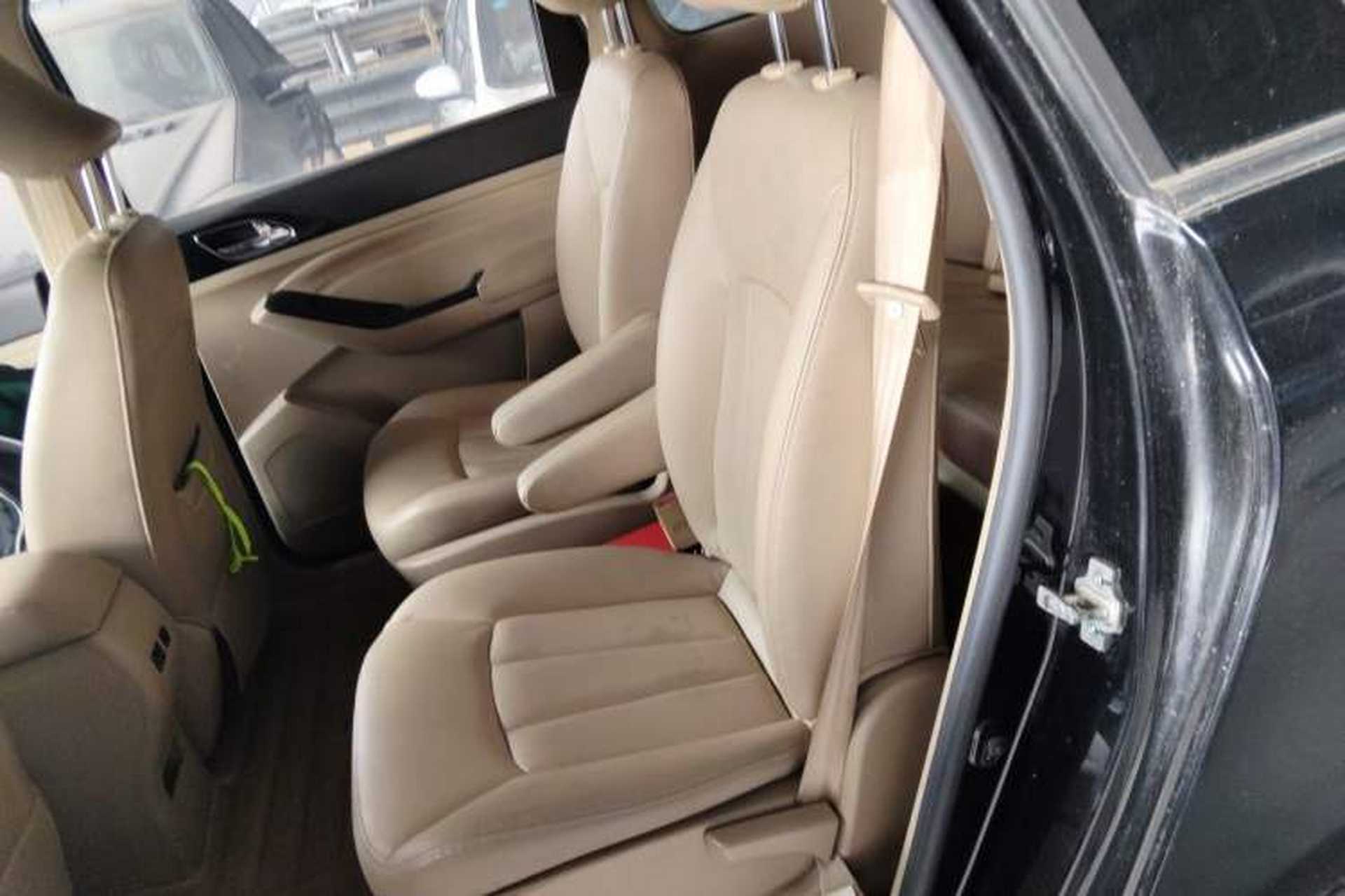 Used Baojun 730 2014 1.8L manual Comfort trim 7-seater Left Rear Seat