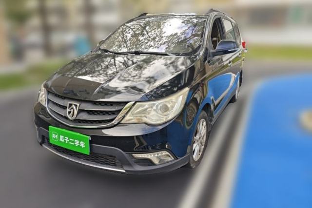 Used Baojun 730 2014 1.5L manual Comfort version 7 seats