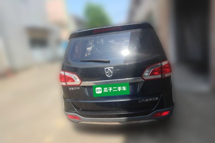 Used Baojun 730 2014 1.5L manual Comfort ESP version 7 seats Rear