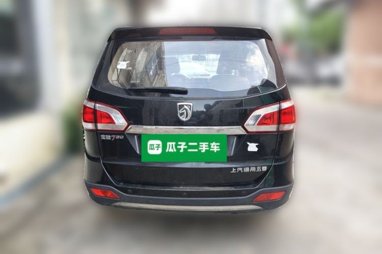 Used Baojun 730 2014 1.5L manual Comfort version 7 seats Rear