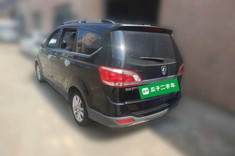 Used Baojun 730 2014 1.5L manual Comfort ESP version 7 seats Rear Left 45 Deg