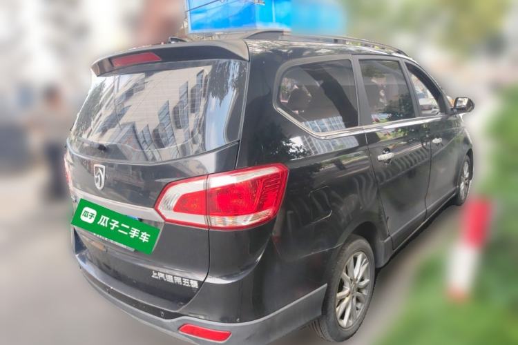 Used Baojun 730 2014 1.5L manual luxury trim 7 seats Rear Right 45 Deg
