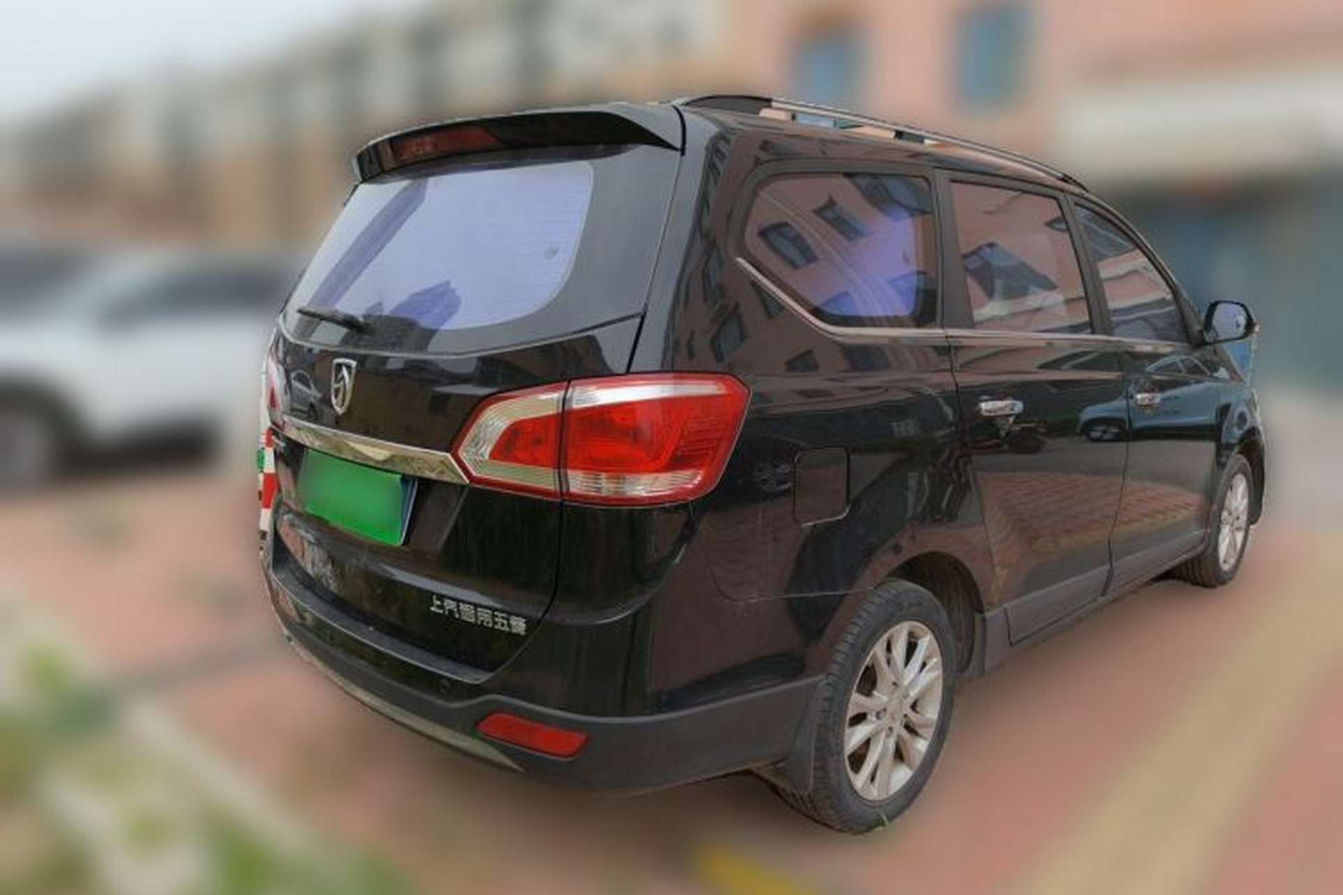 Used Baojun 730 2014 1.5L manual Comfort version 7 seats Rear Right 45 Deg