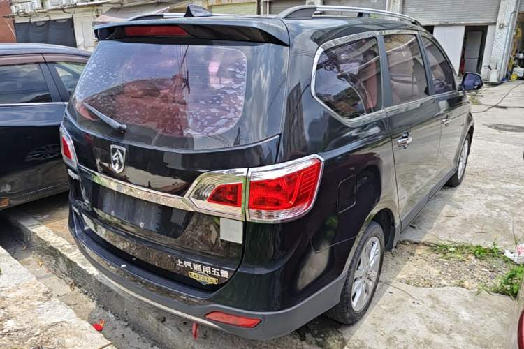 Used Baojun 730 2014 1.5L manual Comfort ESP version 7 seats Rear Right 45 Deg