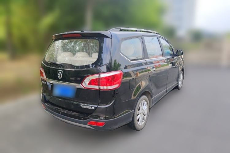Used Baojun 730 2014 1.5L manual Comfort version 7 seats Rear Right 45 Deg