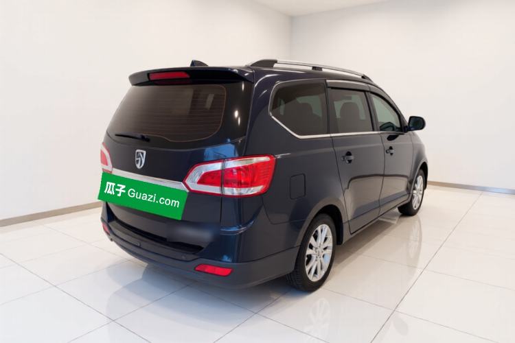 Used Baojun 730 2014 1.5L manual standard trim 7 seats Rear Right 45 Deg