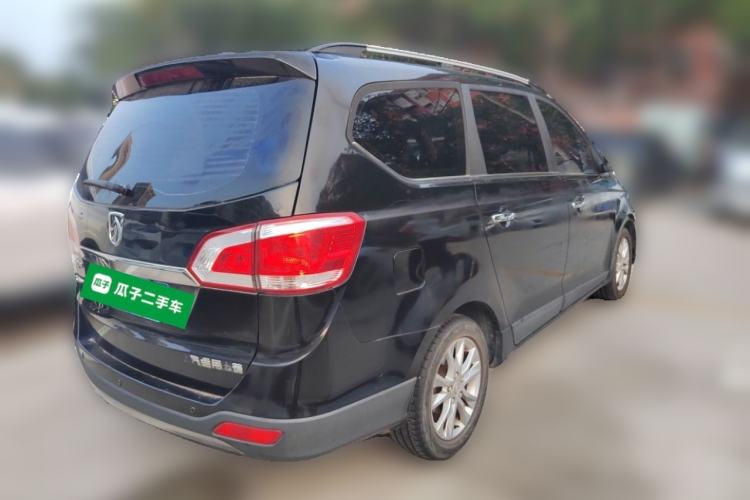 Used Baojun 730 2014 1.5L manual luxury trim 7 seats Rear Right 45 Deg