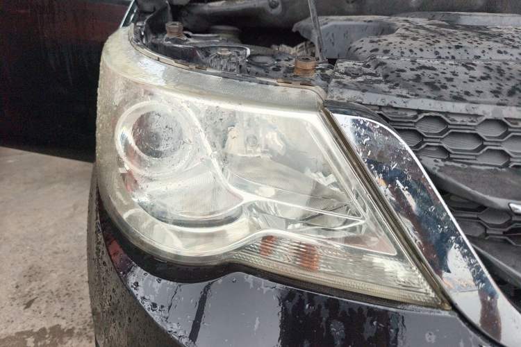 Used Baojun 730 2014 1.5L manual standard trim 7 seats Right Front Headlight