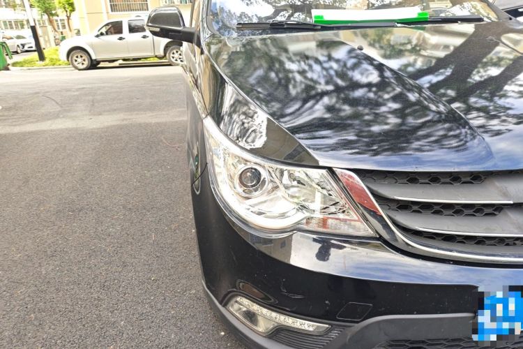 Used Baojun 730 2014 1.5L manual Comfort version 7 seats Right Front Headlight