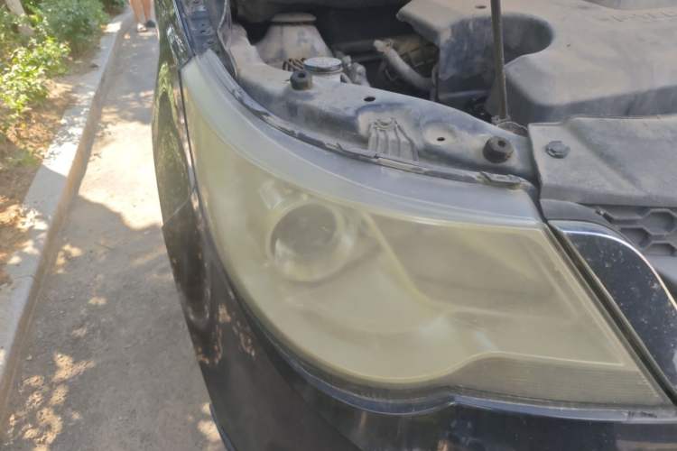 Used Baojun 730 2014 1.5L manual Comfort version 7 seats Right Front Headlight