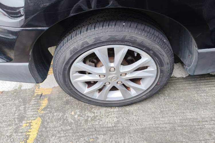 Used Baojun 730 2014 1.5L manual Comfort ESP version 7 seats Right Rear Wheel Hub