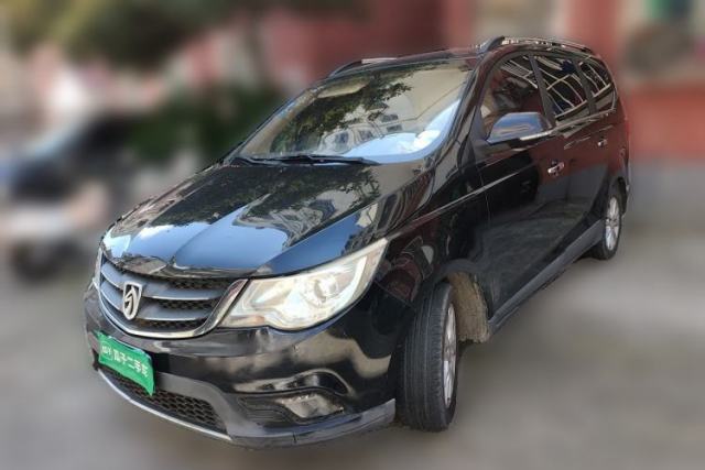 Used Baojun 730 2014 1.5L manual Comfort version 7 seats