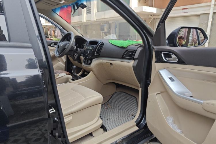Used Baojun 730 2014 1.5L manual standard trim 7 seats Vehicle Key