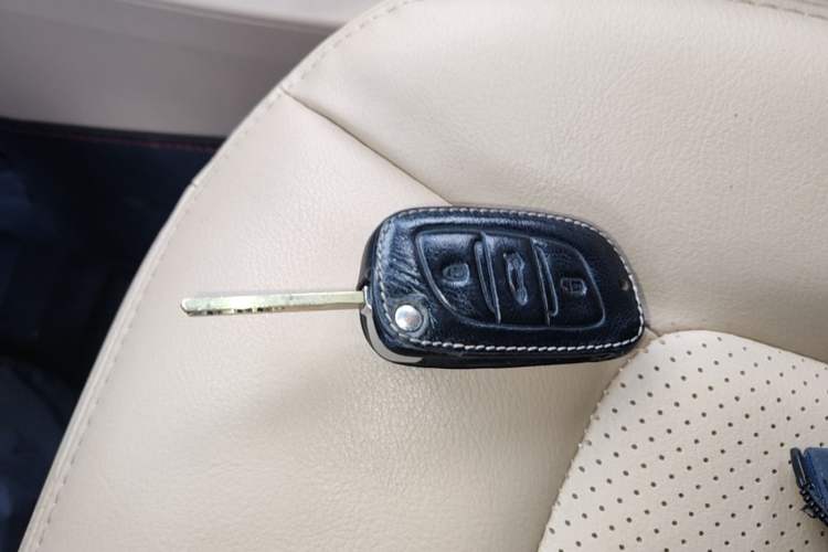Used Baojun 730 2014 1.5L manual Comfort ESP version 7 seats Vehicle Key