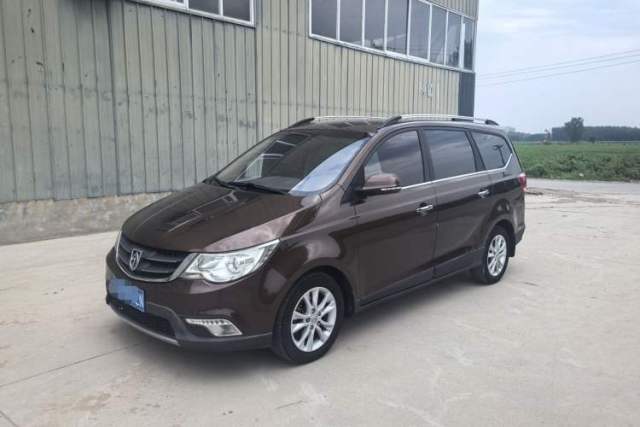 Used Baojun 730 2014 1.5L manual Comfort ESP version 7 seats