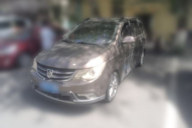 Used Baojun 730 2014 1.5L manual luxury trim 7 seats