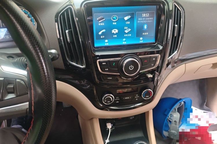 Used Baojun 730 2014 1.5L Manual Luxury Navigation ESP Version 7 Seats Audio And AC Panel