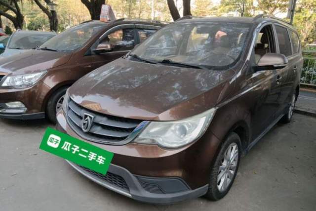 Used Baojun 730 2014 1.5L manual standard trim 7 seats