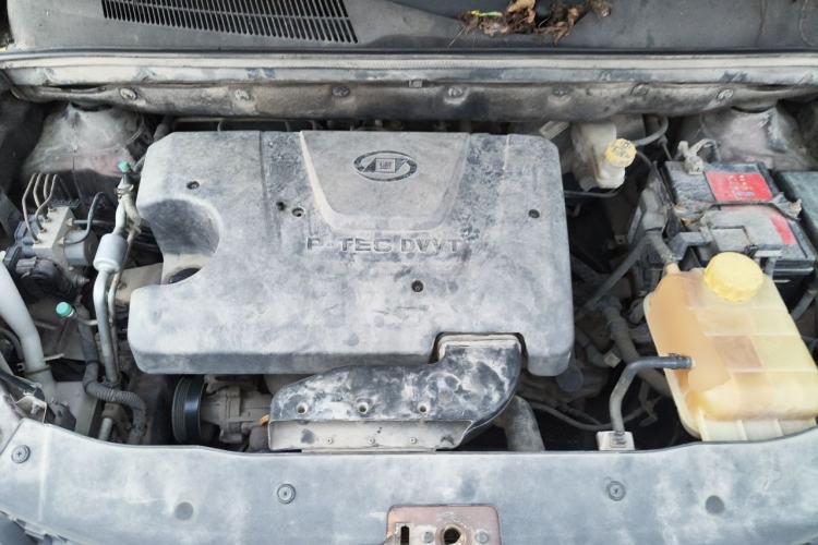 Used Baojun 730 2014 1.5L manual Comfort ESP version 7 seats Engine Bay