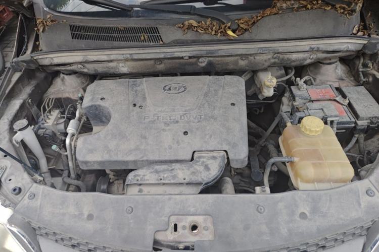 Used Baojun 730 2014 1.5L manual Comfort ESP version 7 seats Engine Bay