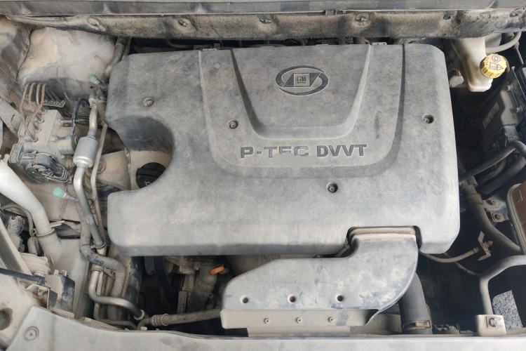 Used Baojun 730 2014 1.5L manual Comfort ESP version 7 seats Engine Bay