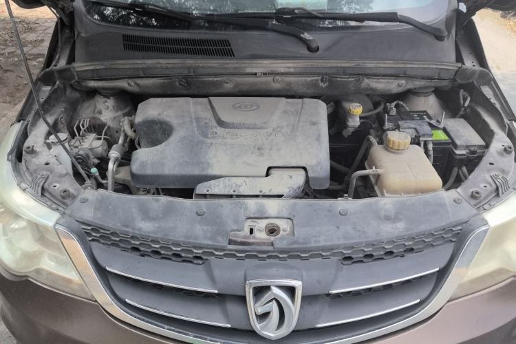 Used Baojun 730 2014 1.5L manual standard trim 7 seats Engine Bay