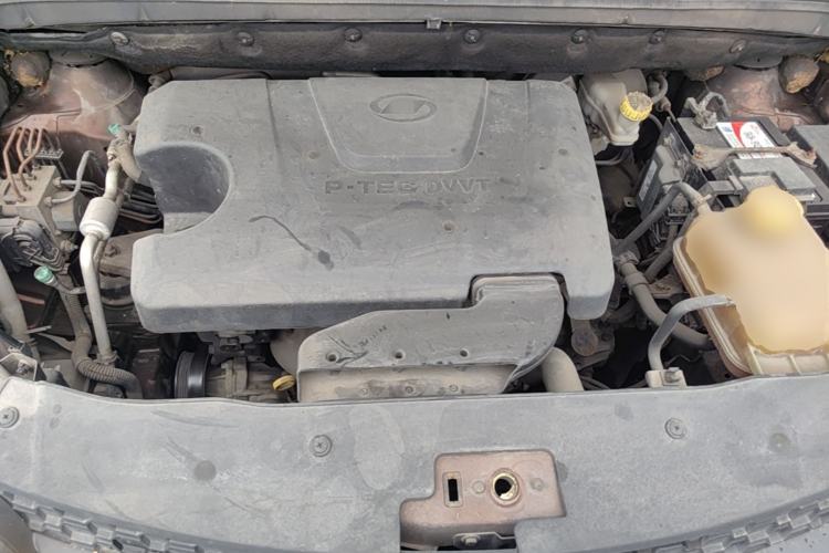 Used Baojun 730 2014 1.5L manual Comfort ESP version 7 seats Engine Bay