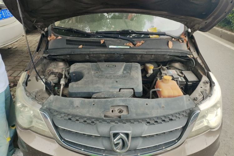 Used Baojun 730 2014 1.5L manual standard trim 7 seats Engine Bay