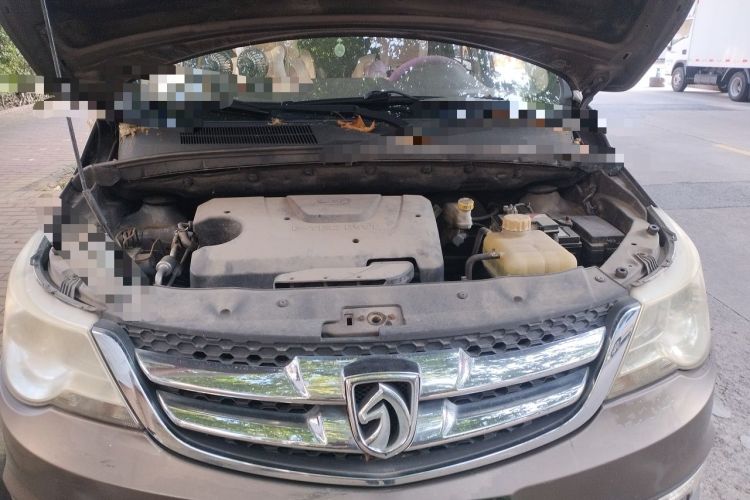 Used Baojun 730 2014 1.5L manual Comfort version 7 seats Engine Bay