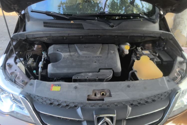 Used Baojun 730 2014 1.5L manual Comfort ESP version 7 seats Engine Bay