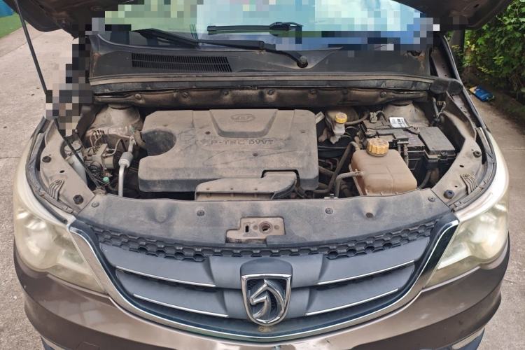 Used Baojun 730 2014 1.5L Manual Luxury Navigation ESP Version 7 Seats Engine Bay