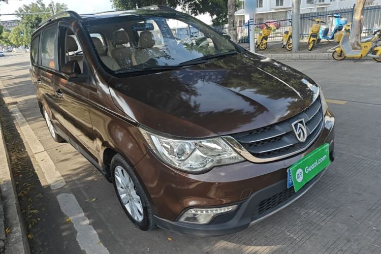 Used Baojun 730 2014 1.5L Manual Luxury Navigation ESP Version 7 Seats Exterior 1