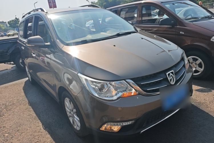 Used Baojun 730 2014 1.5L manual Comfort ESP version 7 seats Exterior 1