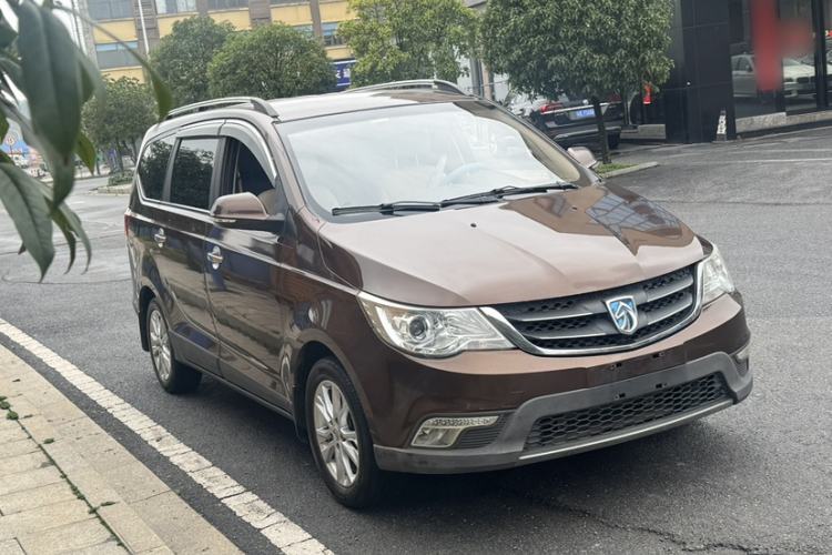 Used Baojun 730 2014 1.5L manual Comfort version 7 seats Exterior 2