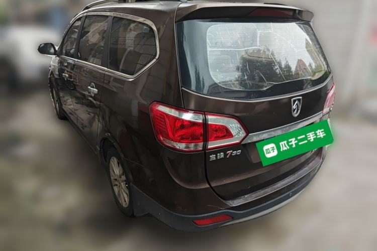Used Baojun 730 2014 1.5L manual standard trim 7 seats Exterior 3