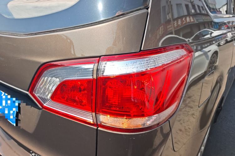 Used Baojun 730 2014 1.5L manual Comfort ESP version 7 seats Exterior 3
