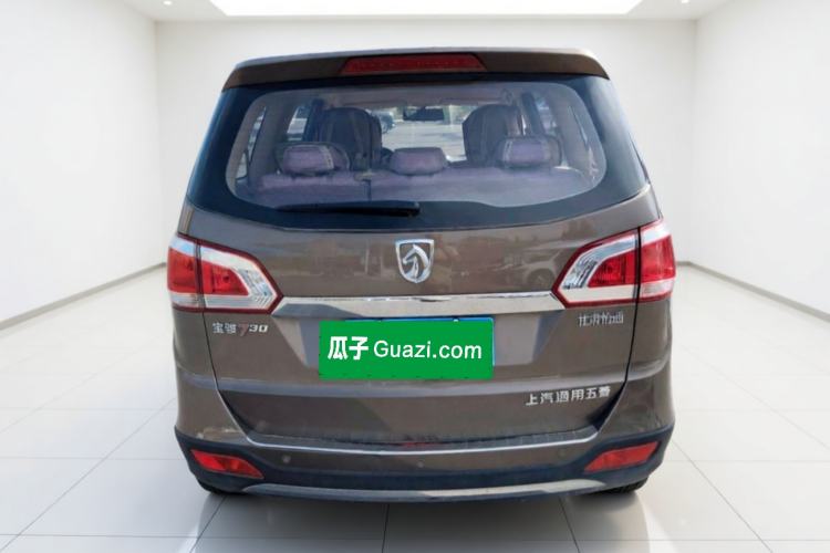 Used Baojun 730 2014 1.5L manual Comfort version 7 seats Exterior 4