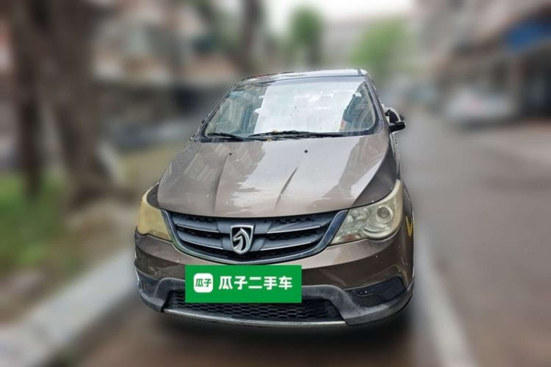 Used Baojun 730 2014 1.5L manual Comfort version 7 seats Front