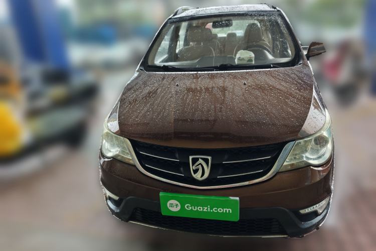 Used Baojun 730 2014 1.5L manual luxury trim 7 seats Front