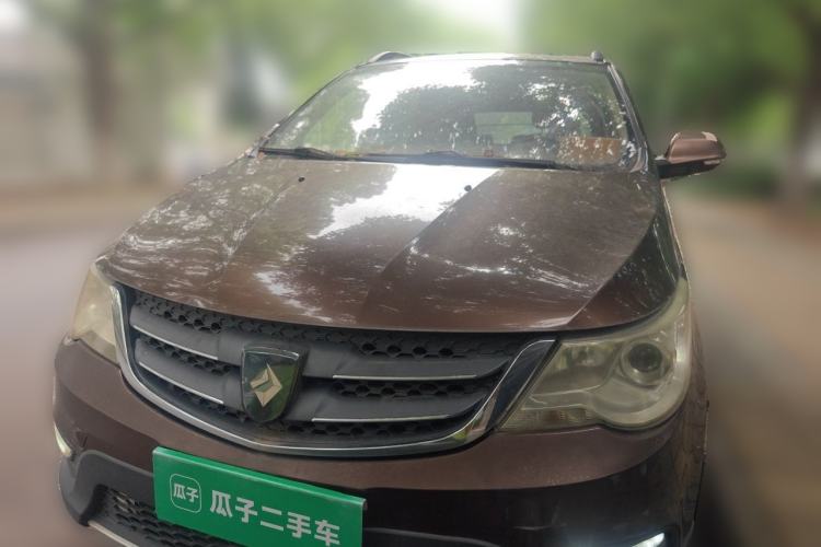 Used Baojun 730 2014 1.5L Manual Luxury Navigation ESP Version 7 Seats Front