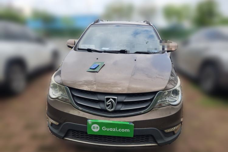 Used Baojun 730 2014 1.5L Manual Luxury Navigation ESP Version 7 Seats Front